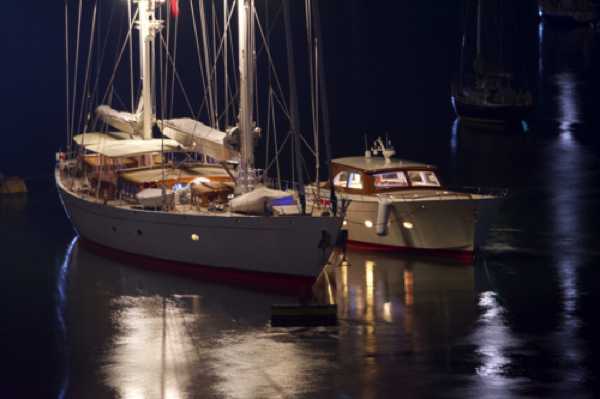 01 May 2022 - 23-02-58

----------------
Superyacht Adele + chase boat Stargazer in Dartmouth, Devon at night